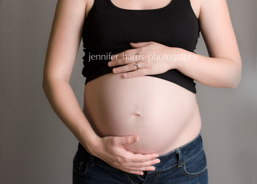 Jennifer Harris Photography photographs a maternity client in Yucaipa