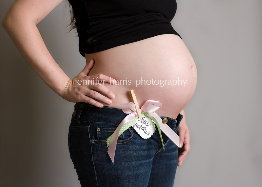 Jennifer Harris Photography photographs a maternity client in Yucaipa